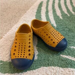 Native Kids Water Shoes in Mustard and Navy